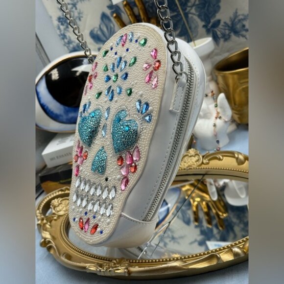🆕 BETSEY JOHNSON 🧿 NWOT Bone-Jour Sugar Skull Crossbody Bag, White & Rainbow - Picture 6 of 13
